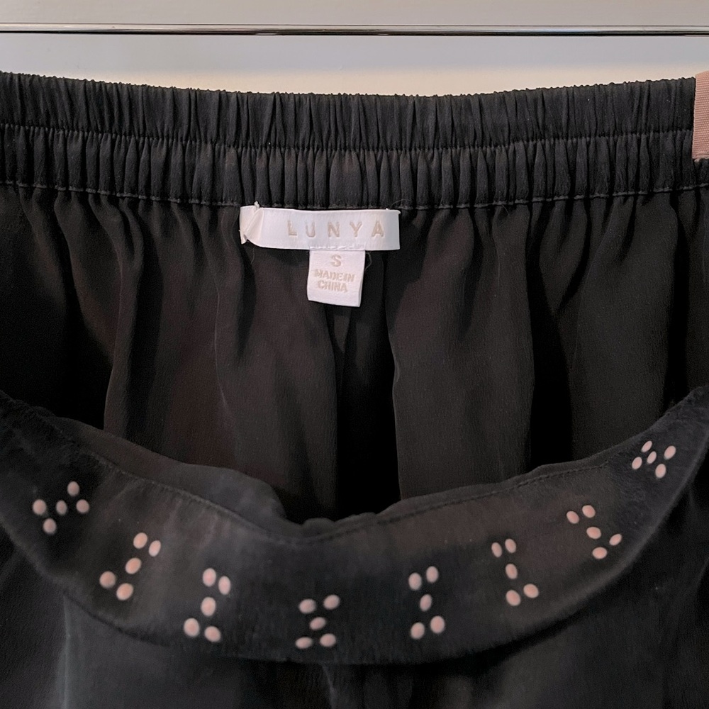 Lunya Washable Silk Shorts - S - Picture 5 of 9